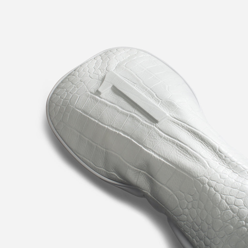 #colour_driver_croc white