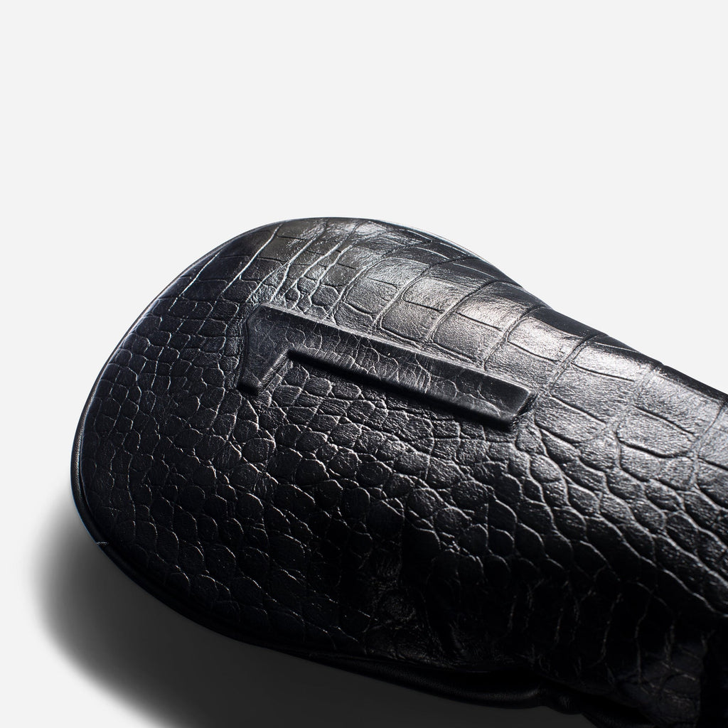 #colour_driver_croc black