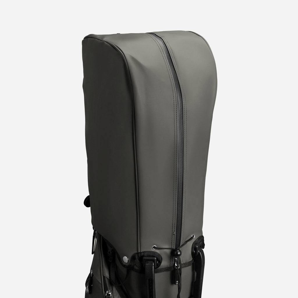 Player V Stand in Pebbled Grey