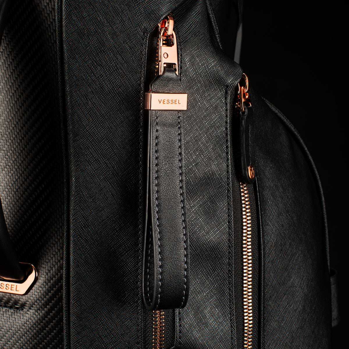 Lux Carbon LE Midnight Rose Stand