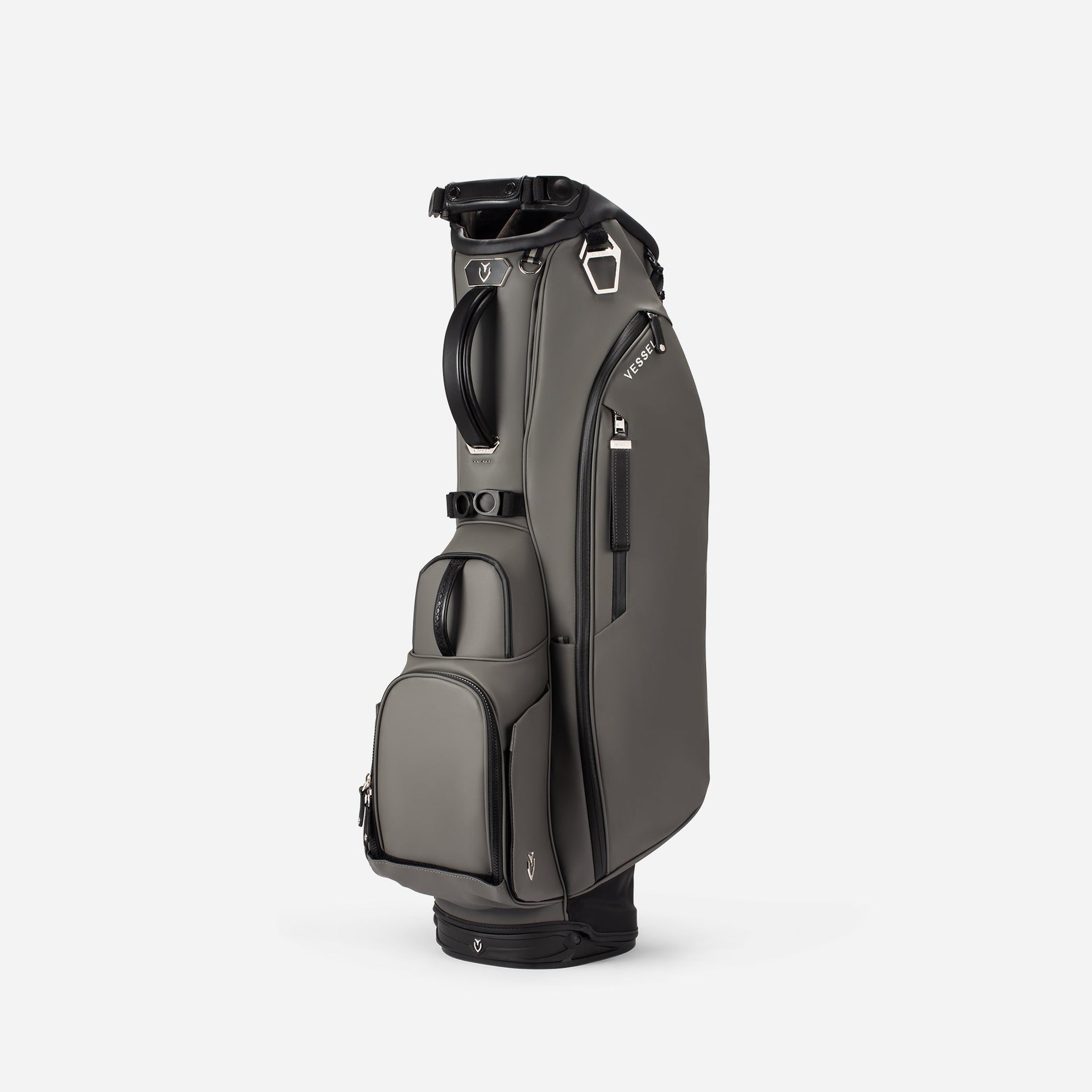Player V Stand in Pebbled Grey