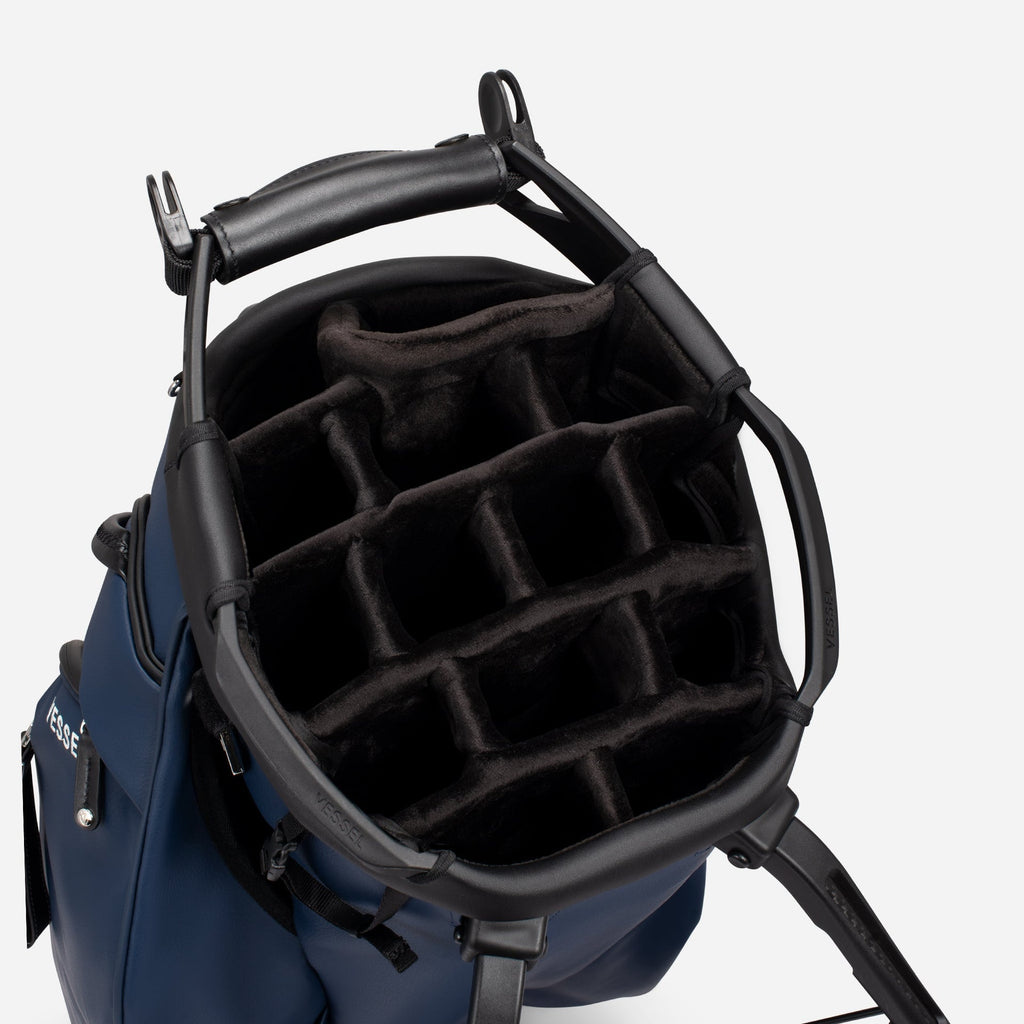 Player V Pro Stand in Pebbled Navy