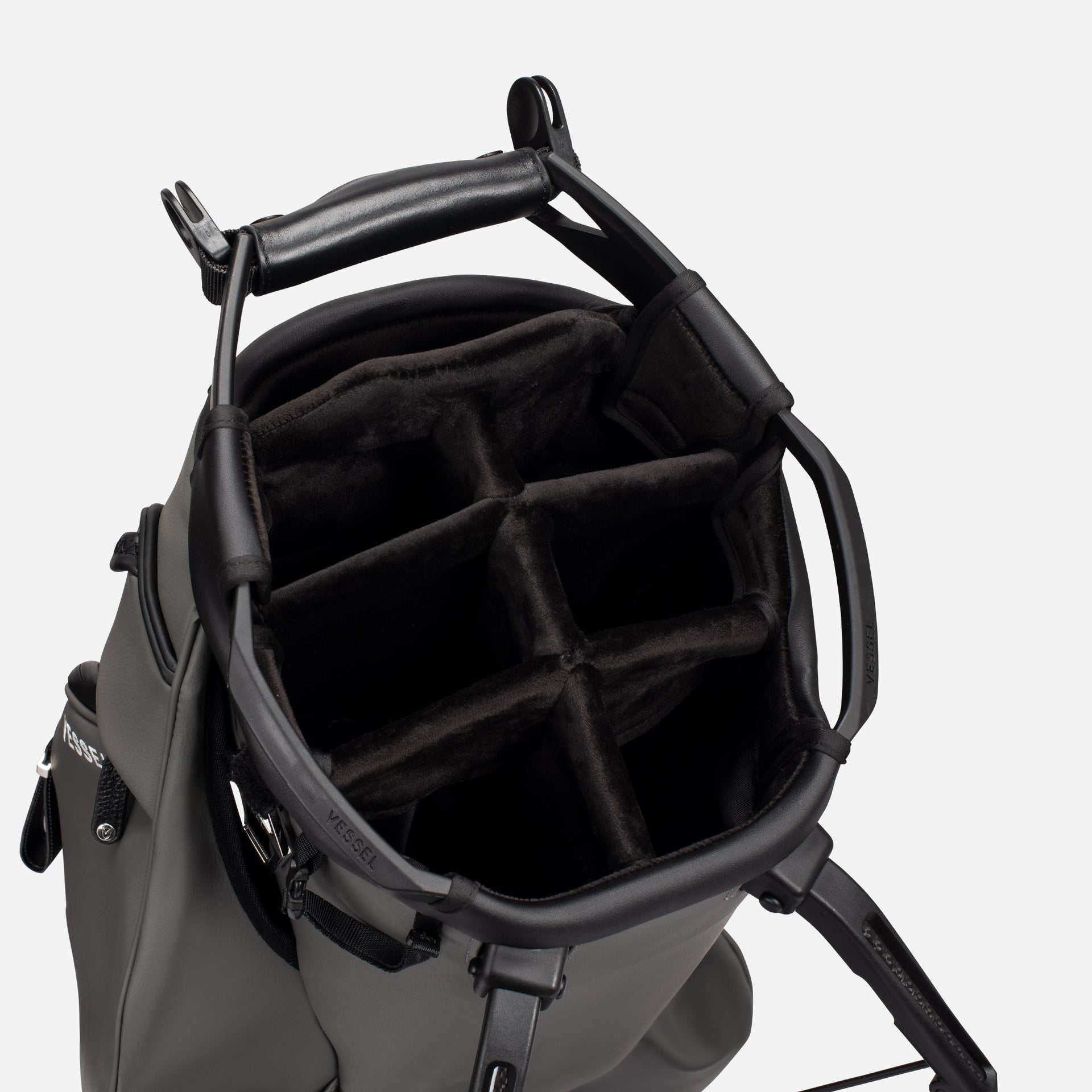 Player V Pro Stand in Pebbled Grey